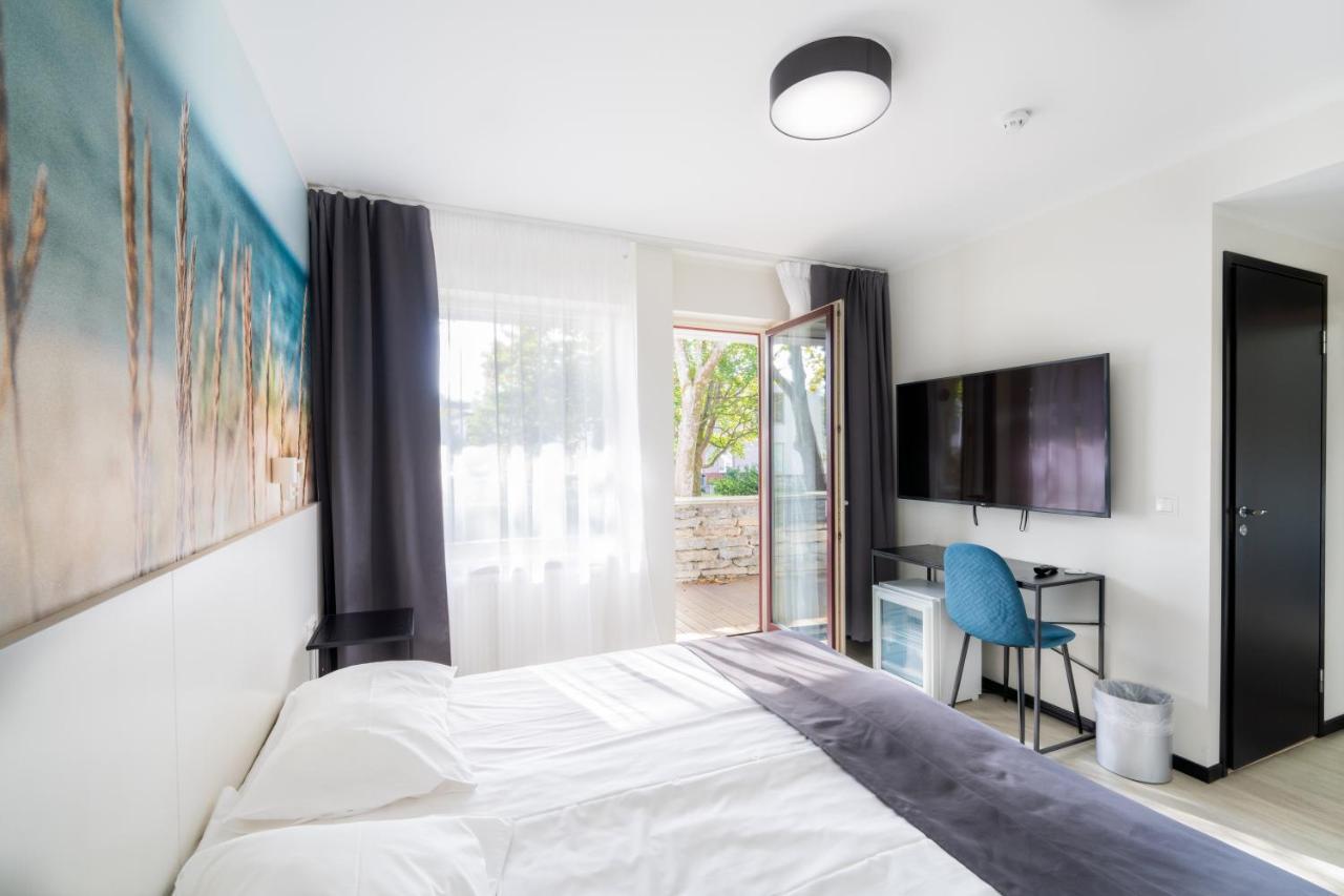 Hotel NOSPA Kuressaare Buitenkant foto