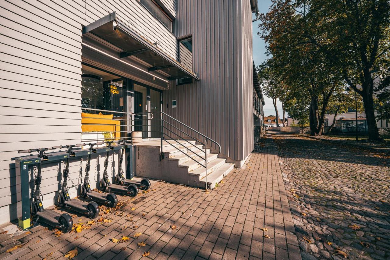 Hotel NOSPA Kuressaare Buitenkant foto