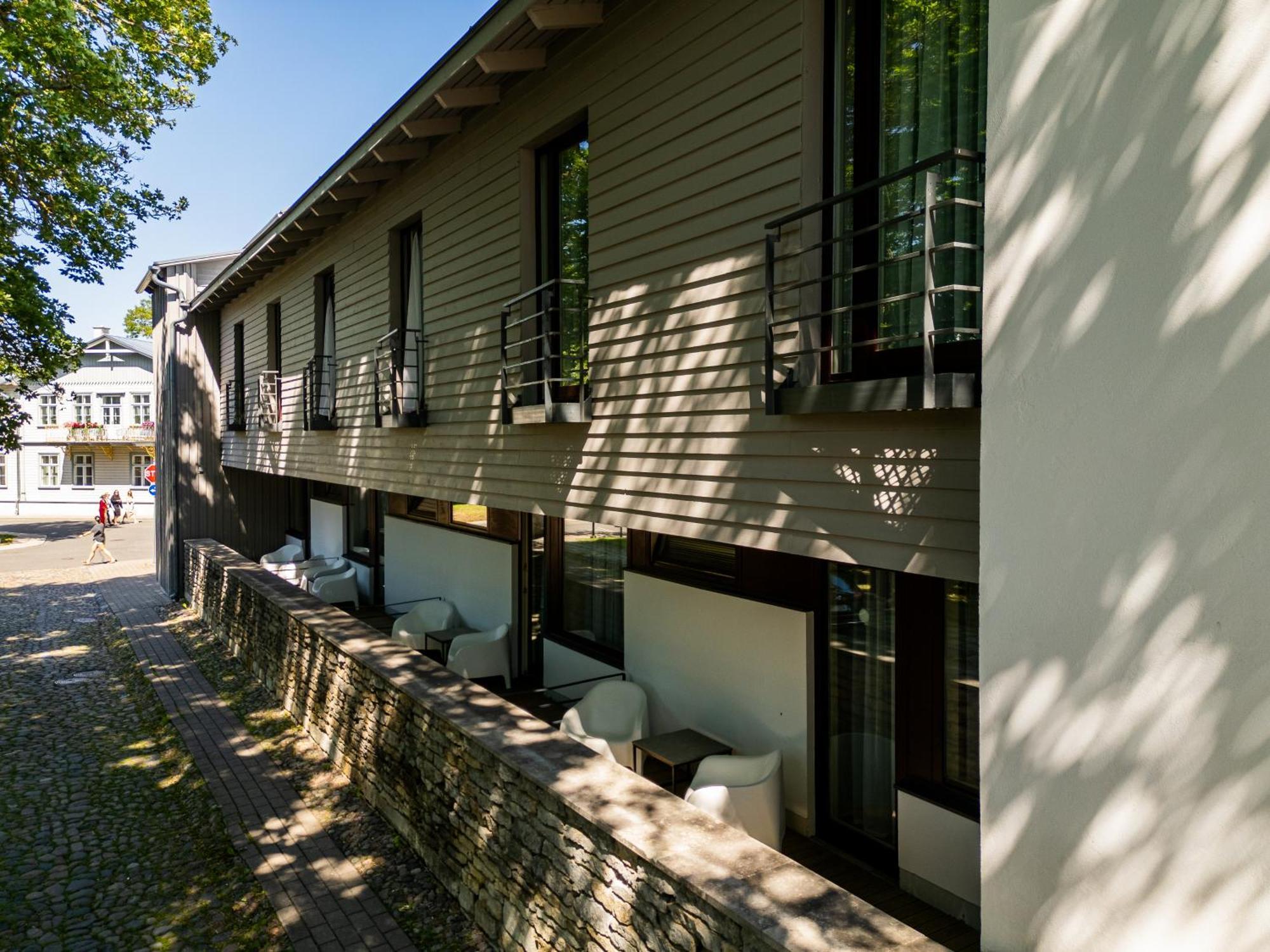 Hotel NOSPA Kuressaare Buitenkant foto